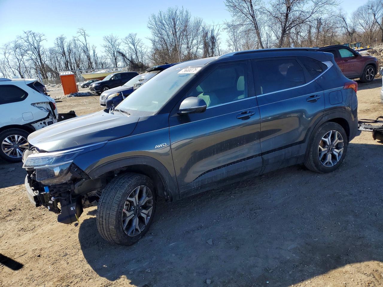 Salvage Kia Seltos Image