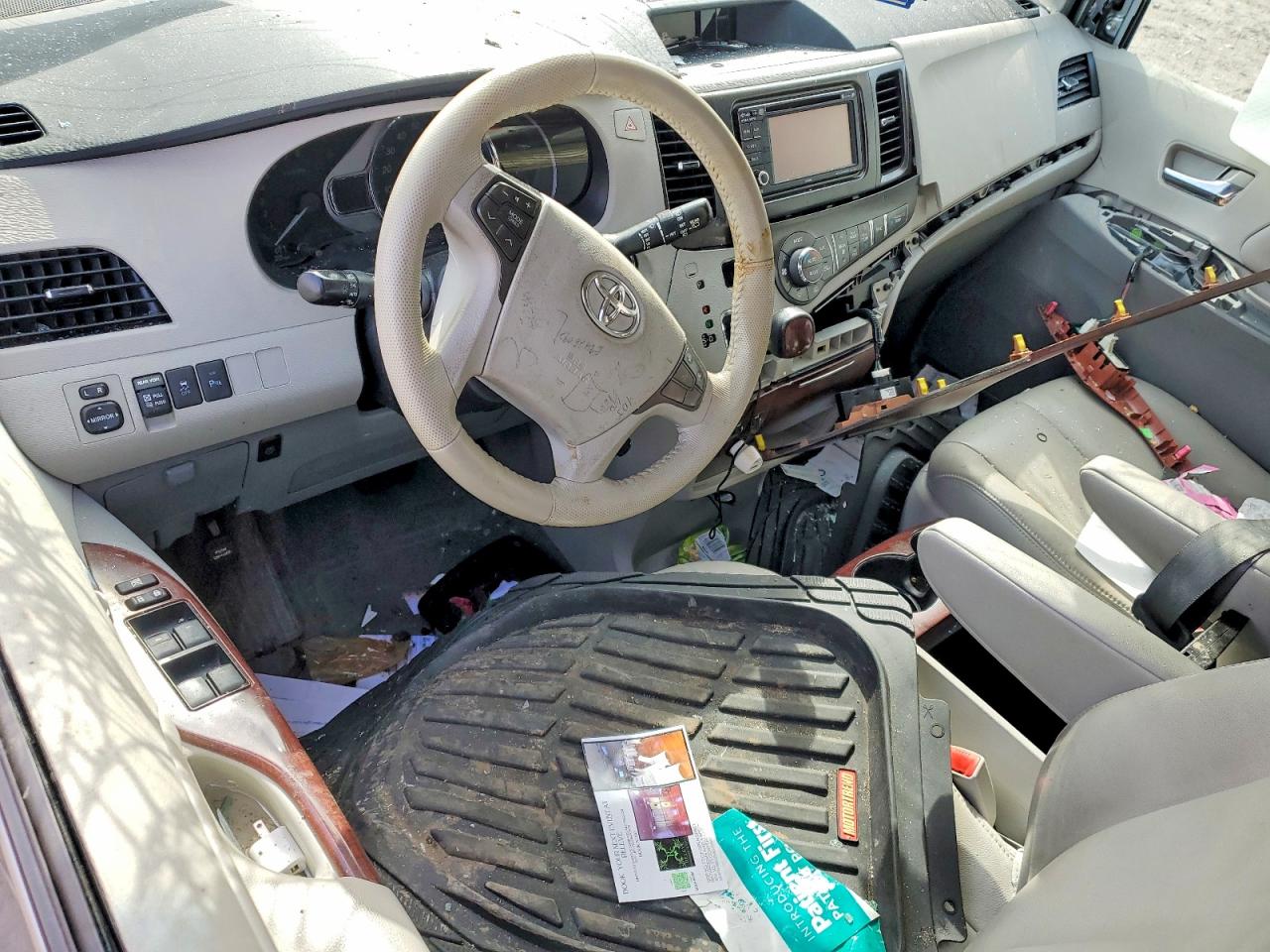 Toyota Sienna Xle 8-passenger