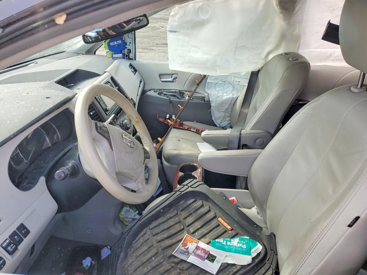 Toyota Sienna Xle 8-passenger