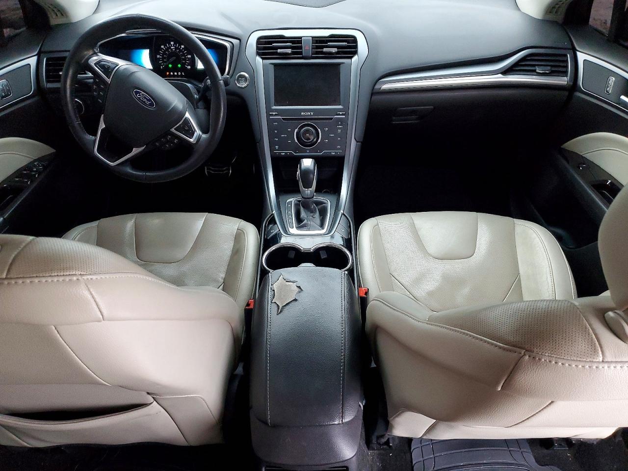 Ford Fusion Titanium Hev