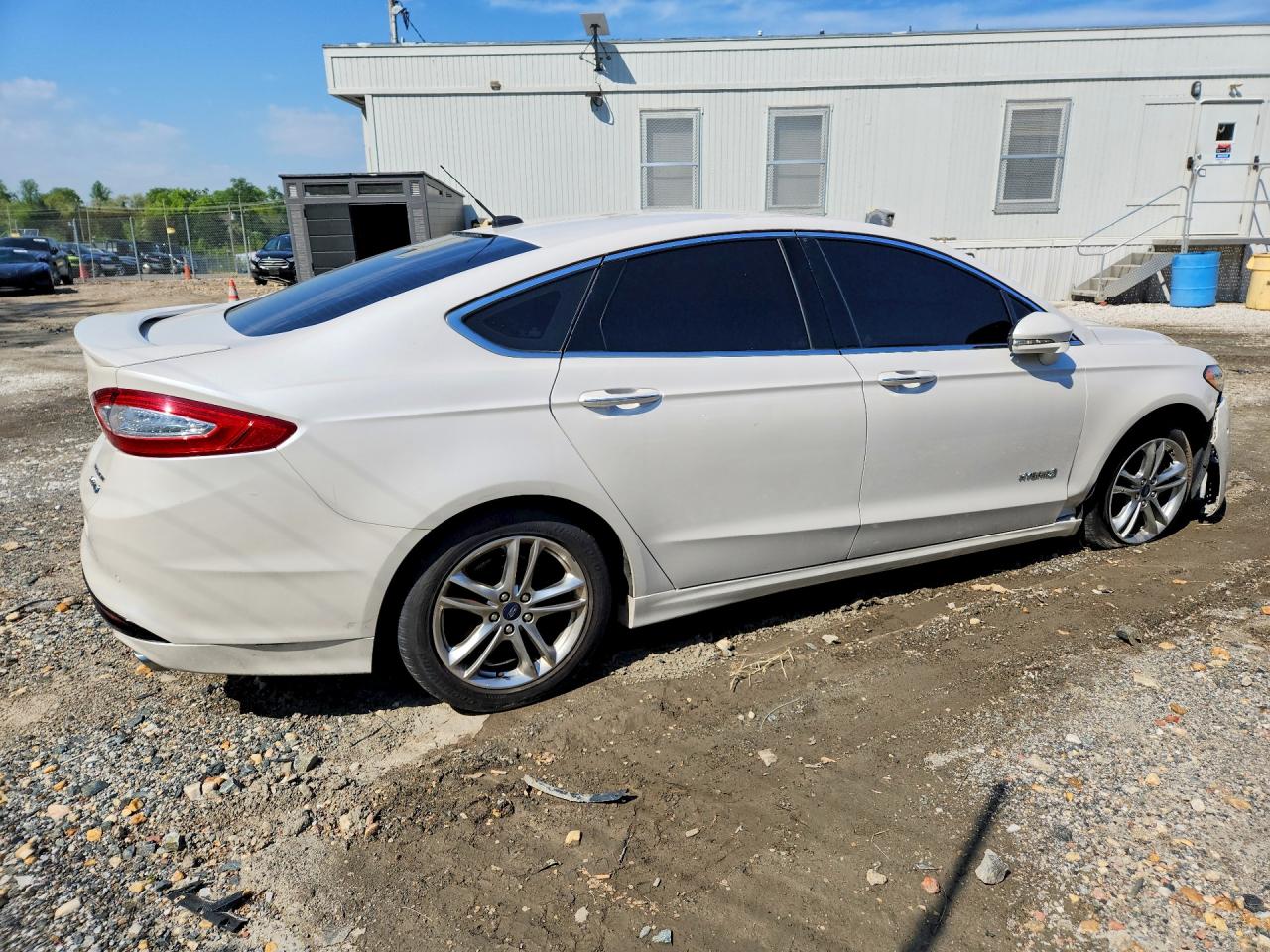 Ford Fusion Titanium Hev