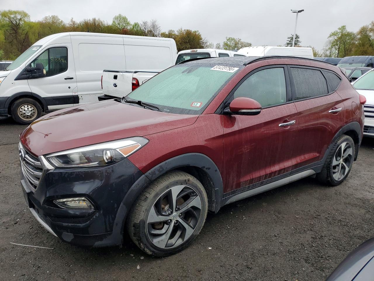 Salvage Hyundai TUCSON Image