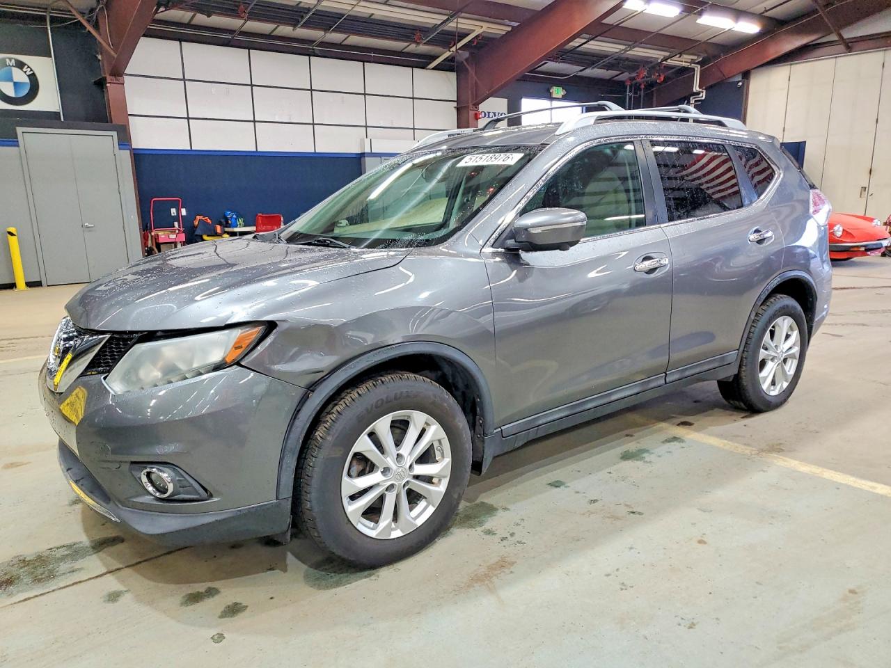 Salvage Nissan Rogue Image