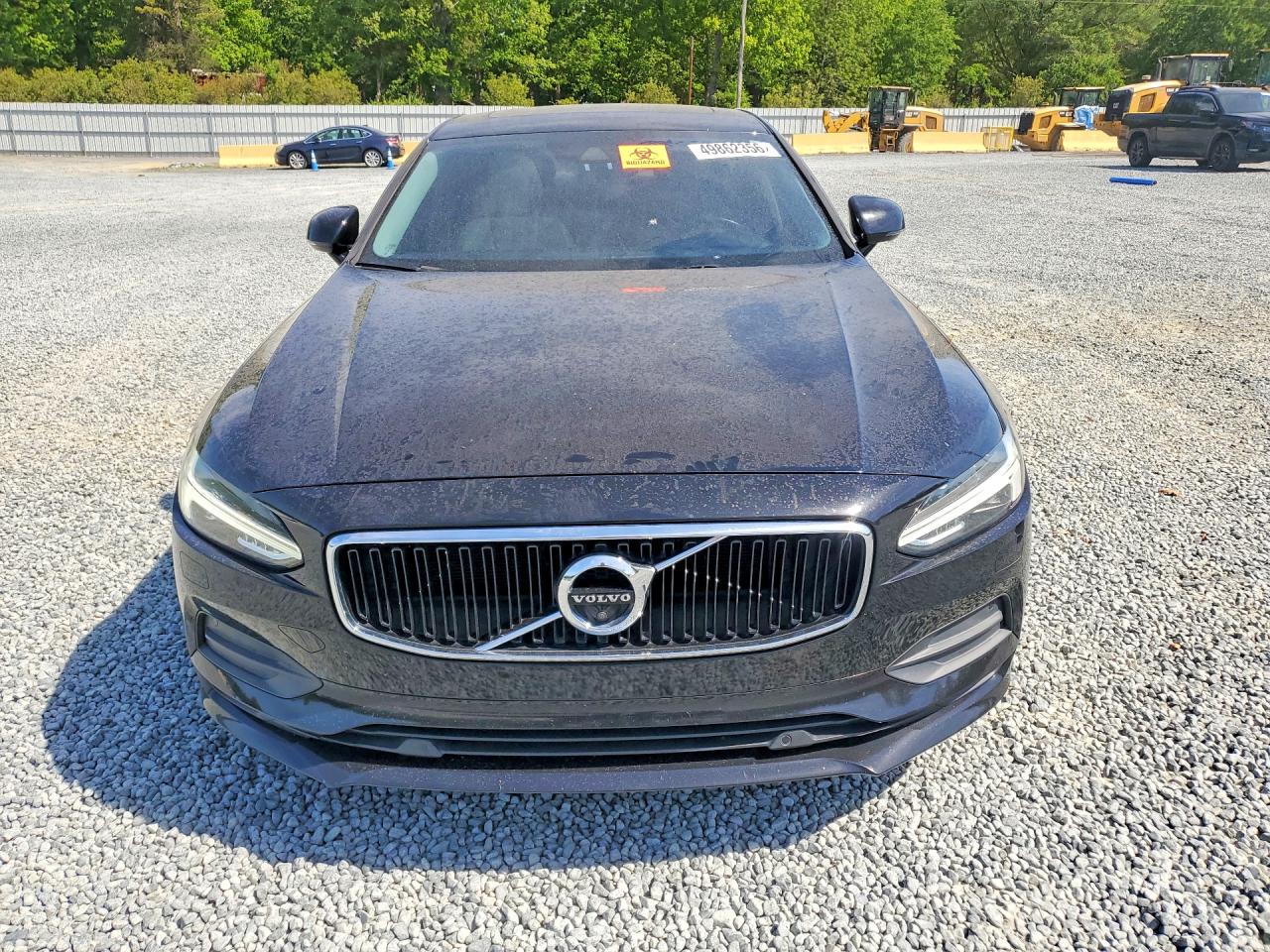 Volvo S90 T5 Momentum