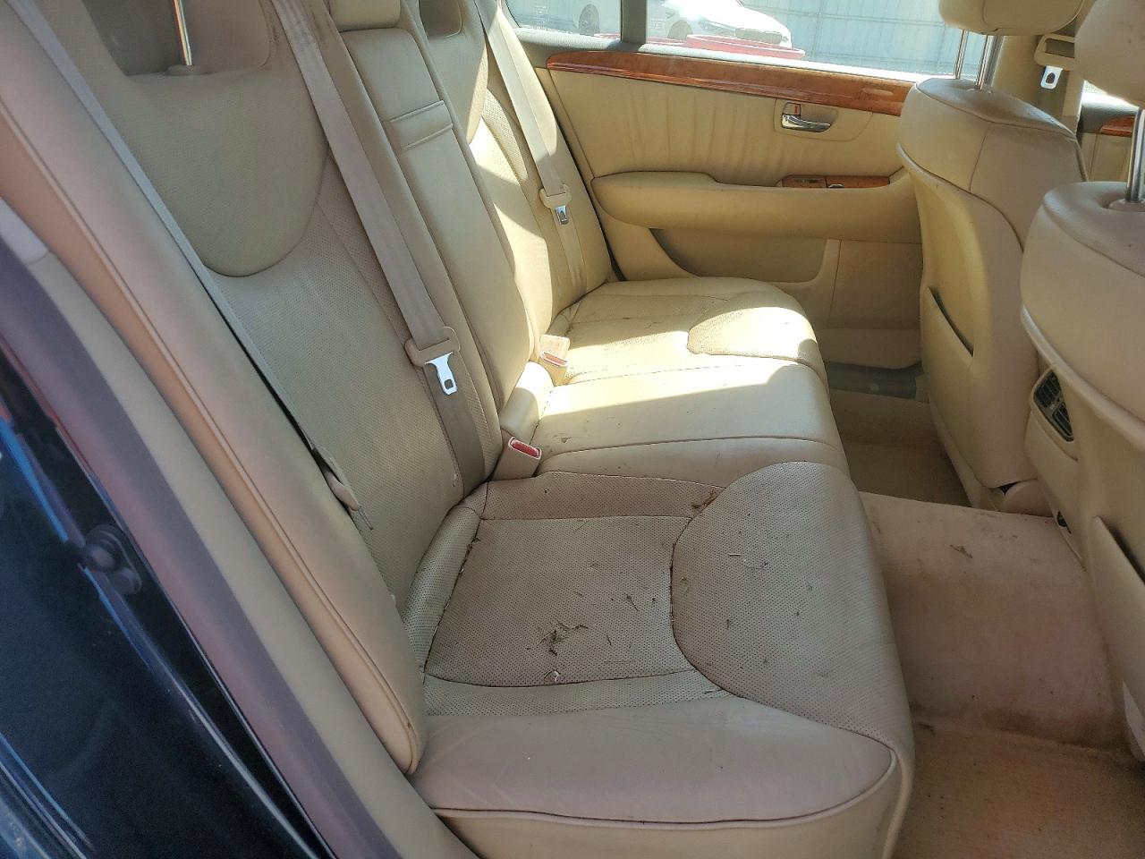 Lexus LS Base