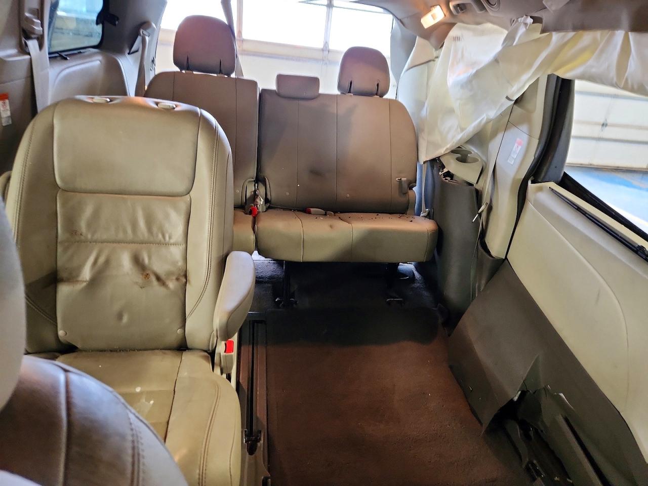 Toyota Sienna Xle 8-passenger