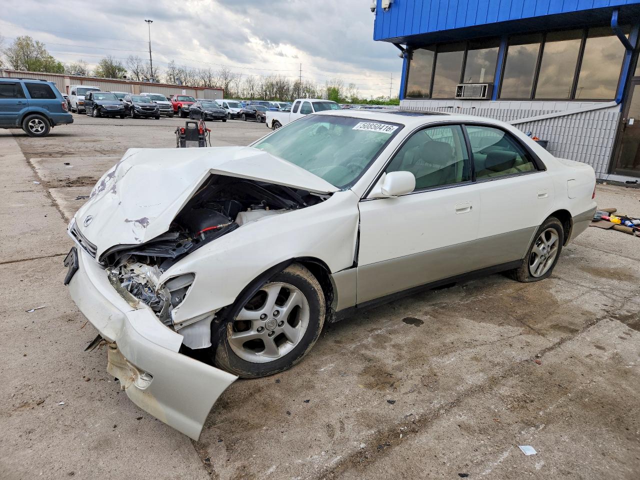 Salvage Lexus Es Image