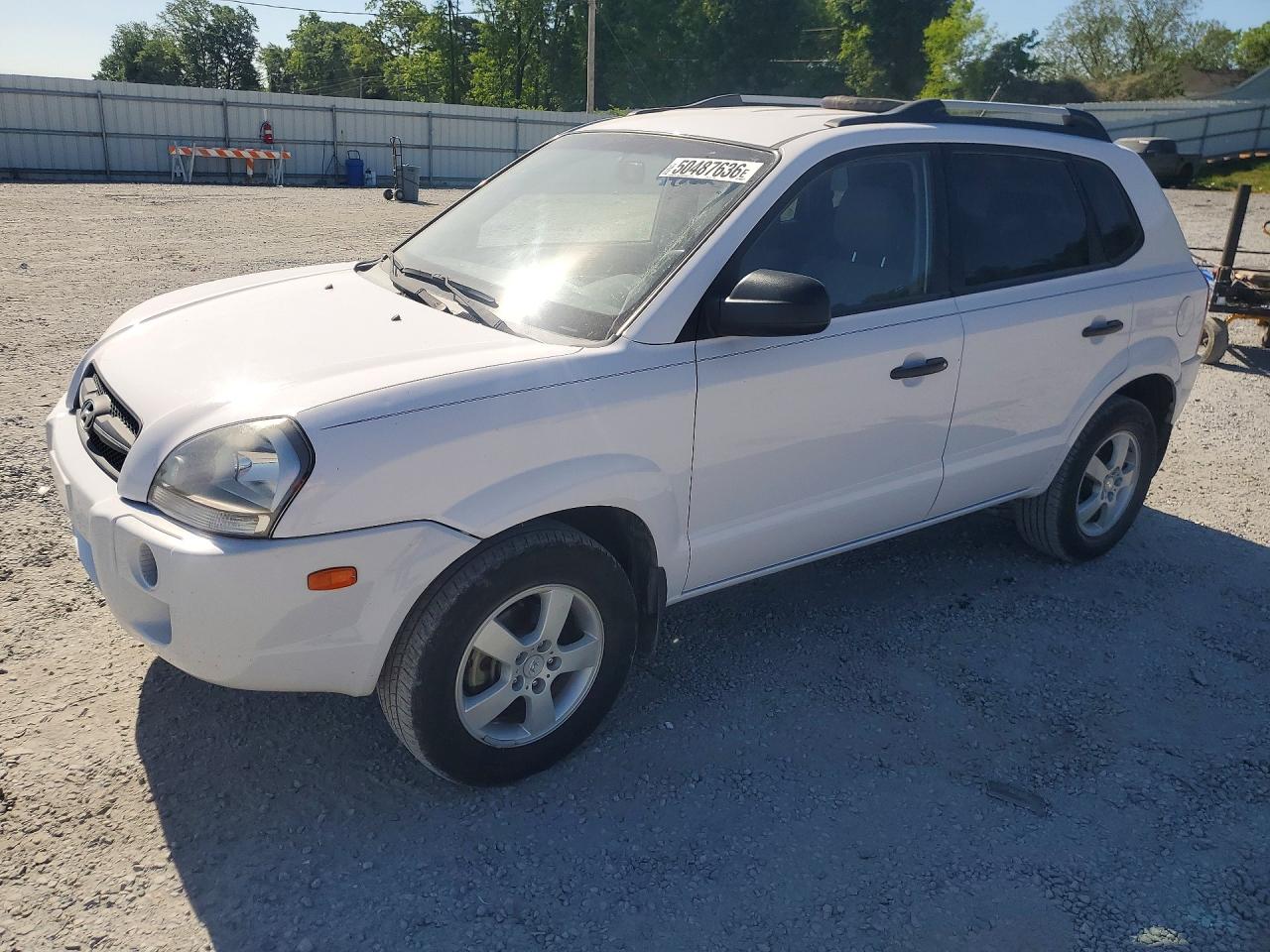 Salvage Hyundai TUCSON Image