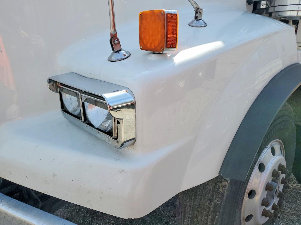 Western Star Auto Car 4900