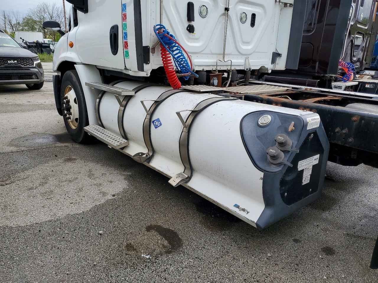 Freigliner Cascadia 113