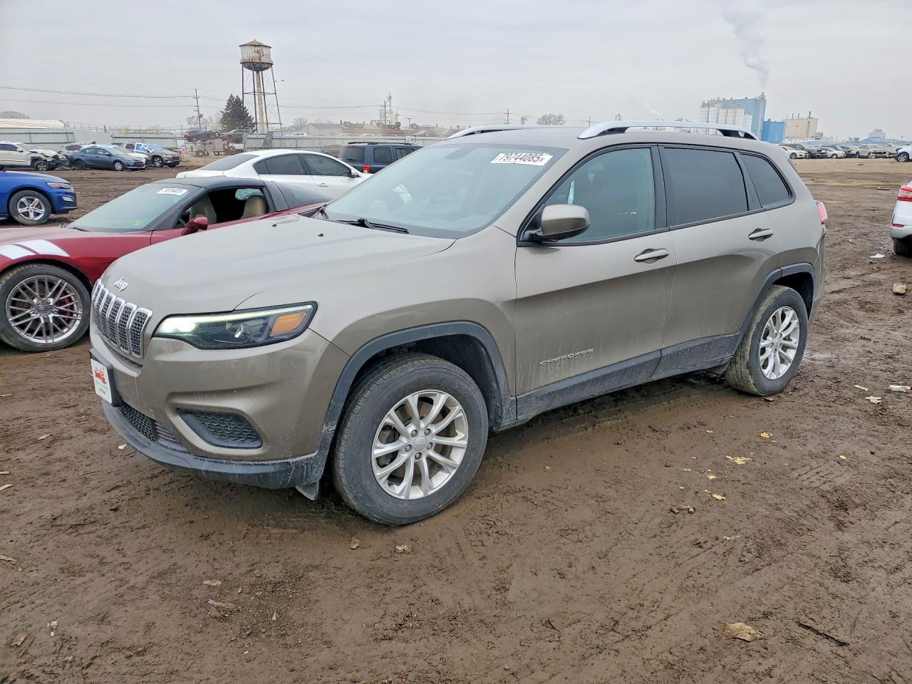 Salvage Jeep Cherokee Image