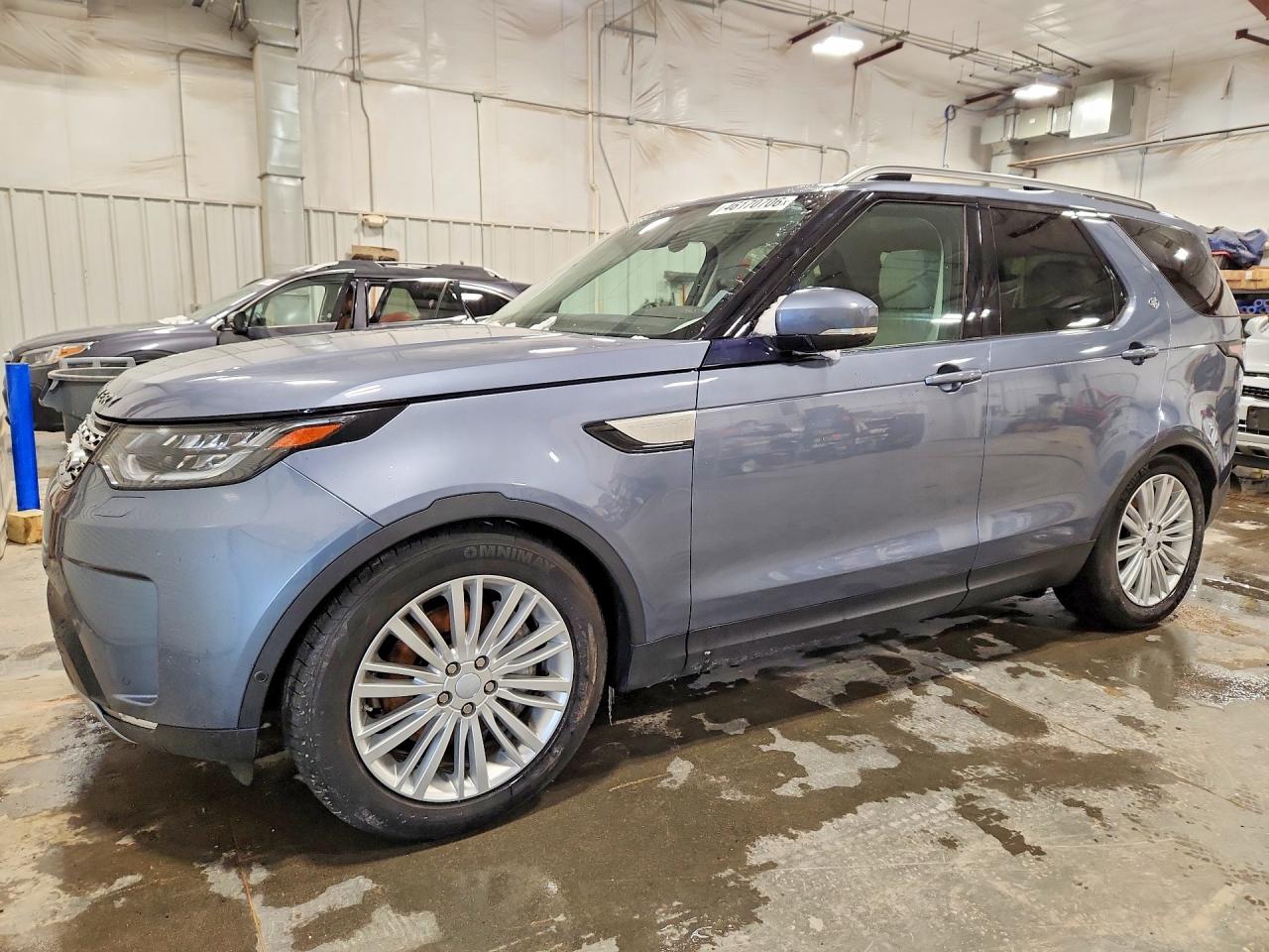 Salvage Land Rover Discovery Image