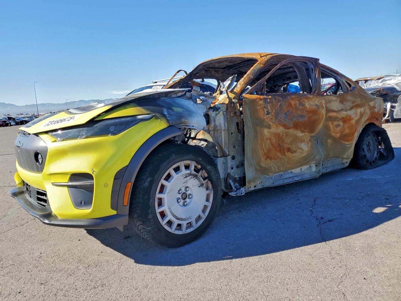 Salvage Ford Mustang Image