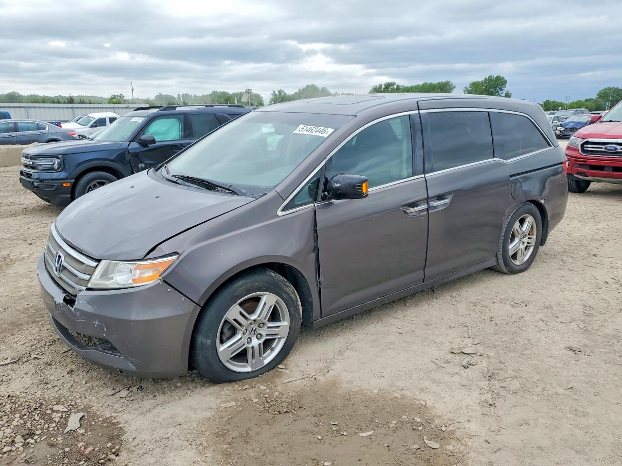 Salvage Honda Odyssey Image