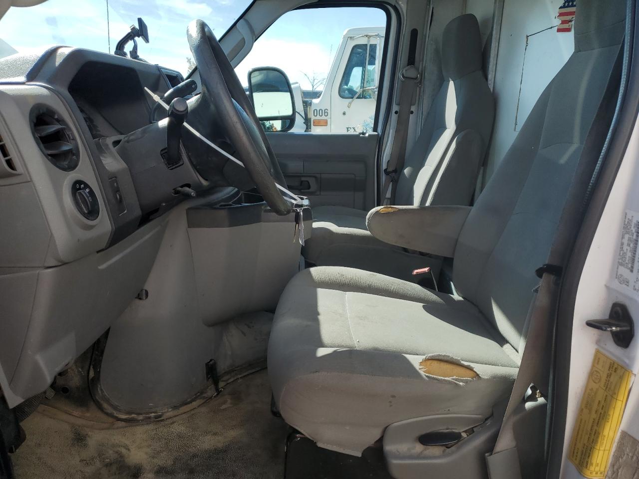 Ford Econoline E350 Super Duty Cutaway Van E350 Super Duty Cutaway Van