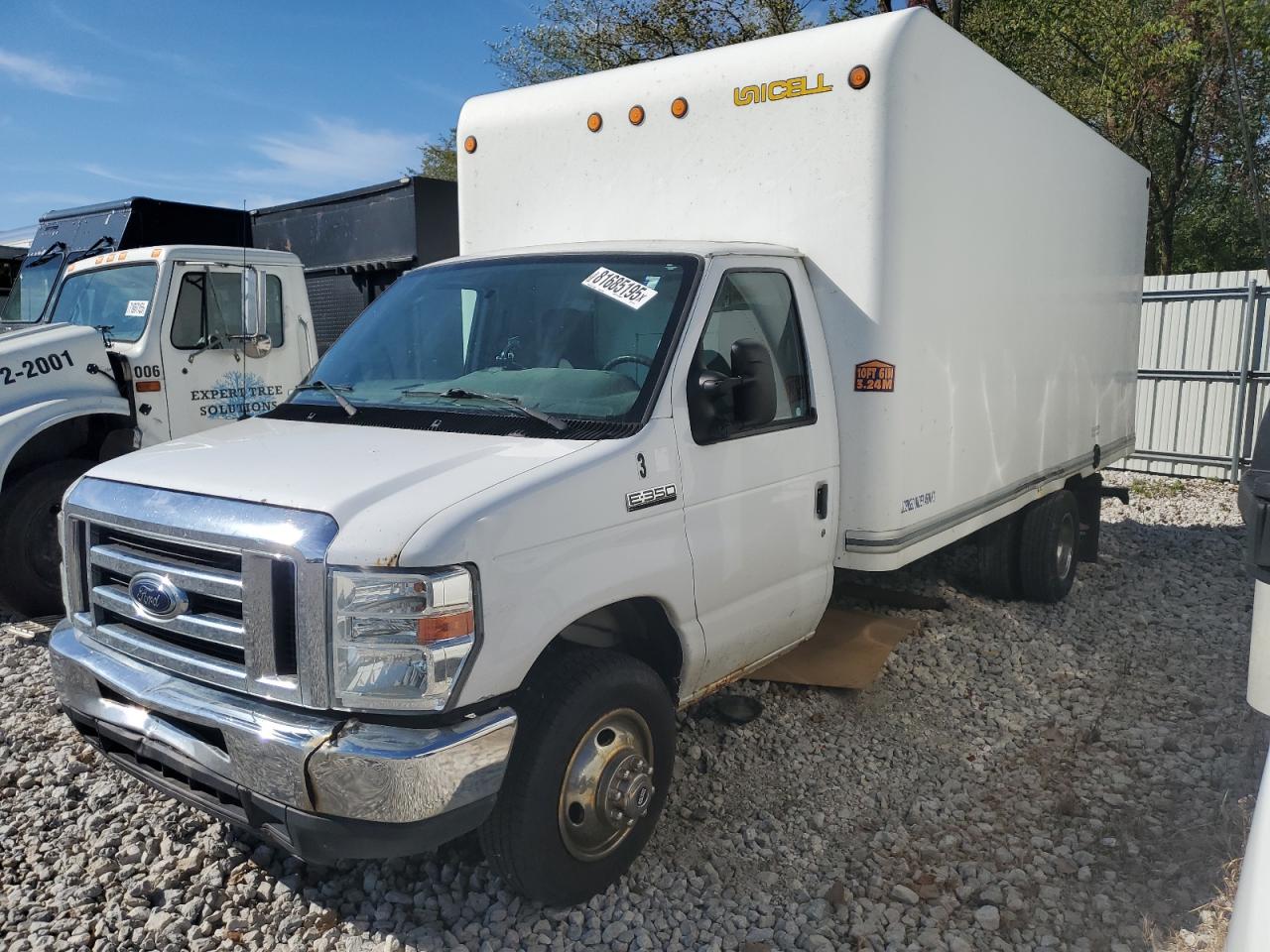 Salvage Ford Econoline E350 Super Duty Cutaway Van Image