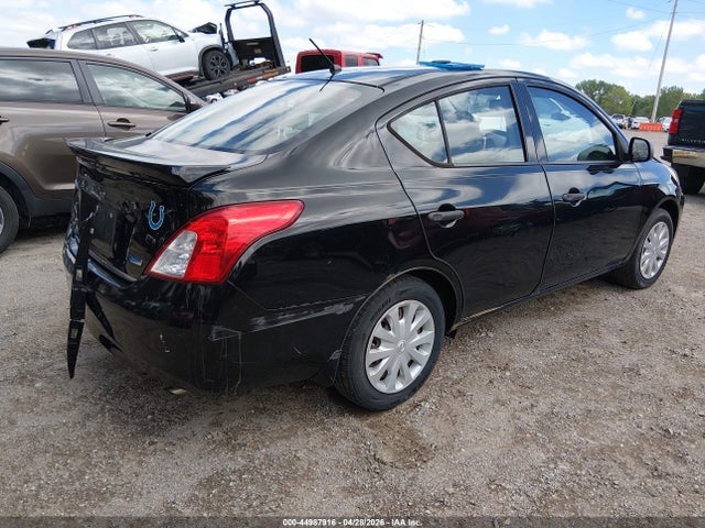 Nissan Versa 1.6 S+