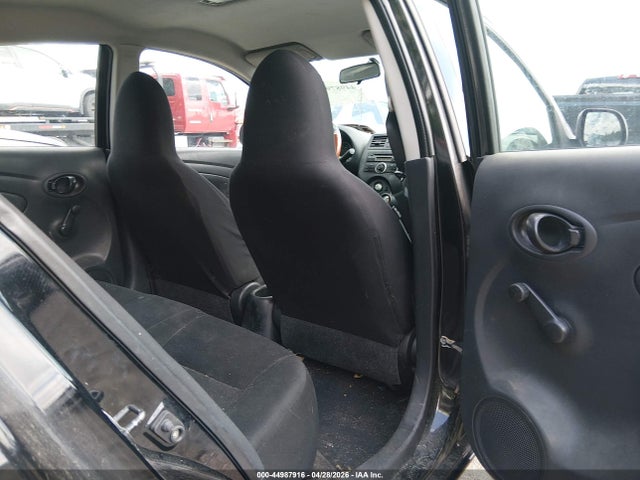 Nissan Versa 1.6 S+