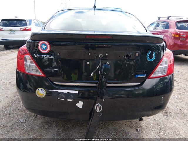 Nissan Versa 1.6 S+