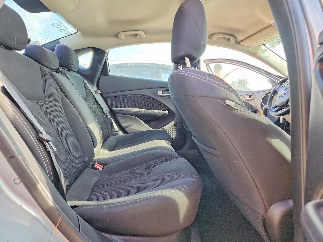 Dodge Dart Sxt