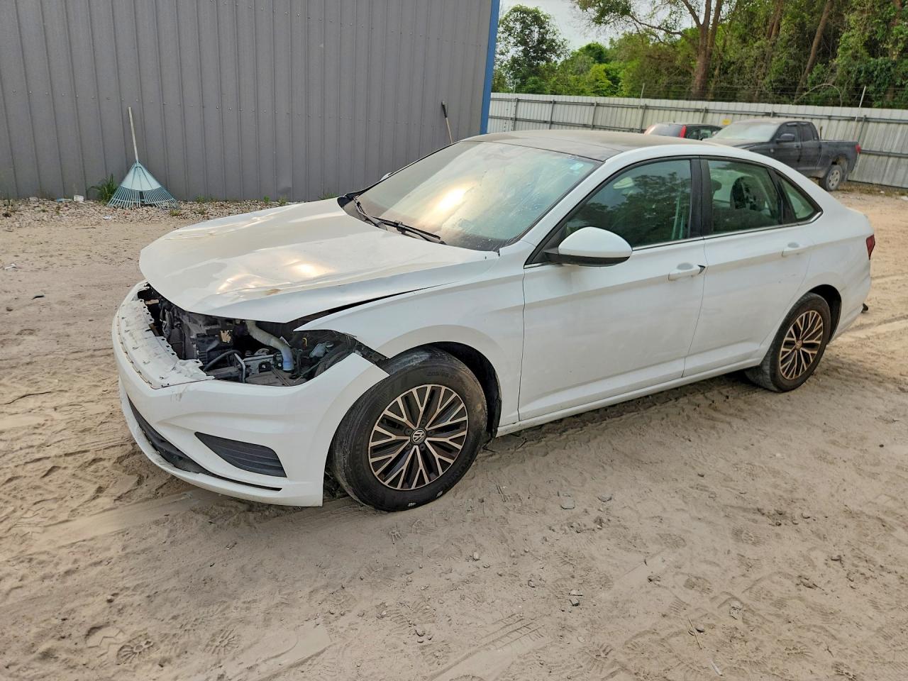 Salvage Volkswagen Jetta Image