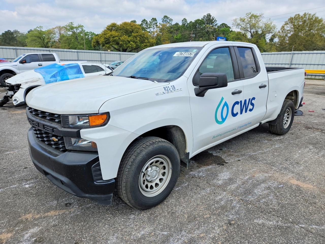Salvage Chevrolet Silverado Image
