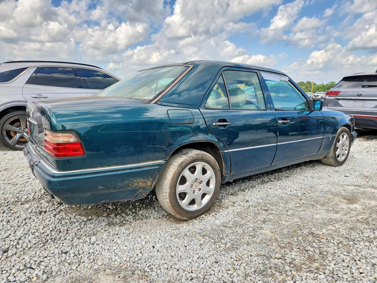 Mercedes-Benz E-Class 320 Base