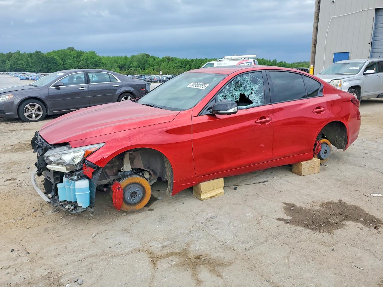 Salvage INFINITI Q50 Image