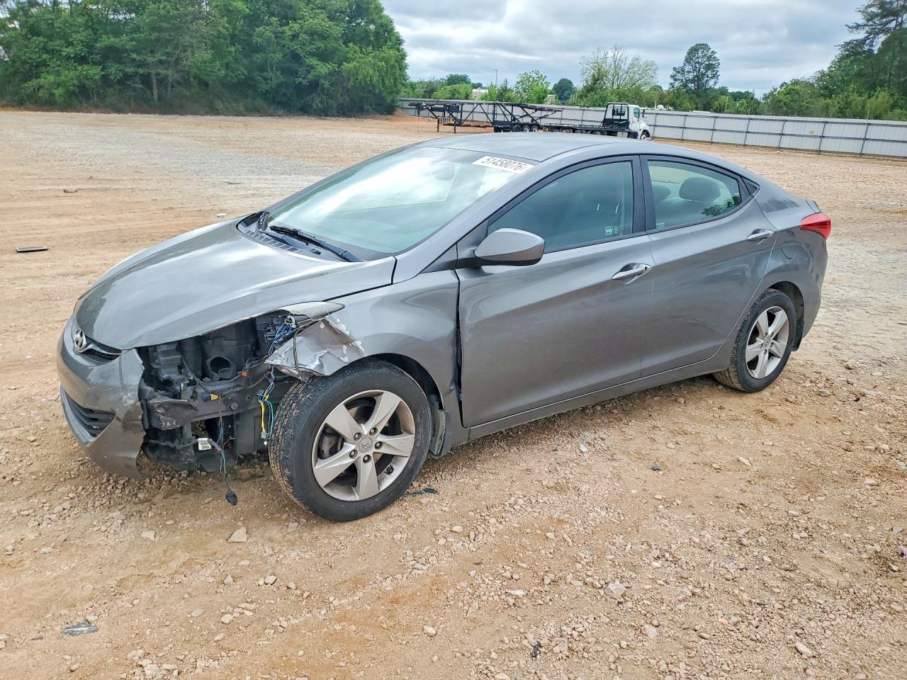Salvage Hyundai ELANTRA Image