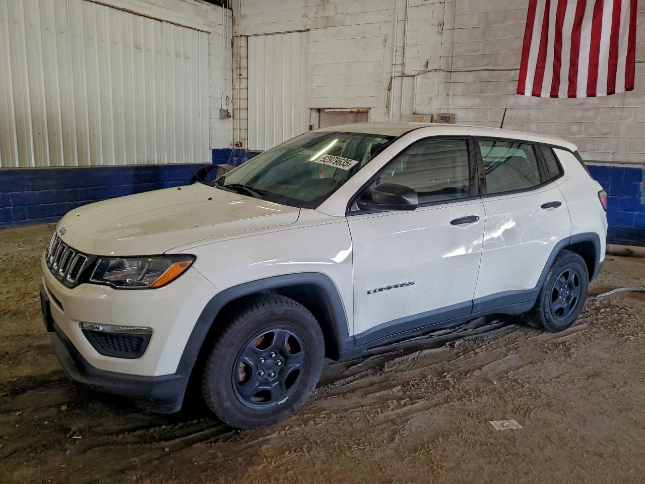 Salvage Jeep Compass Image