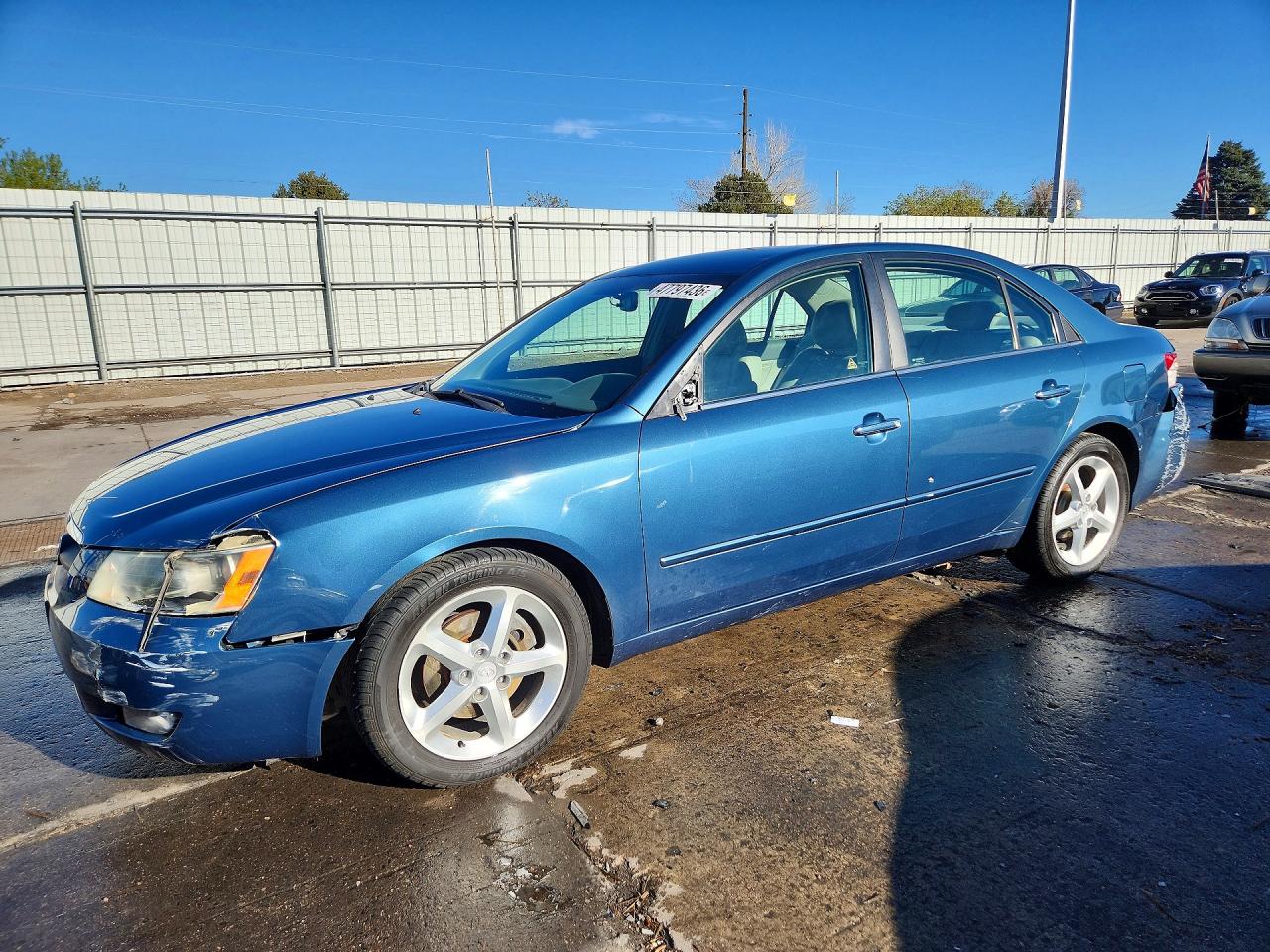 Salvage Hyundai SONATA Image