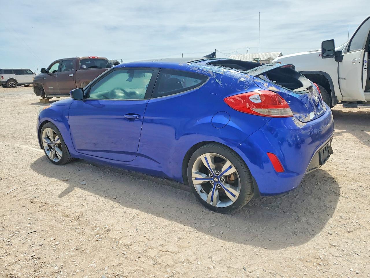 Hyundai VELOSTER Base