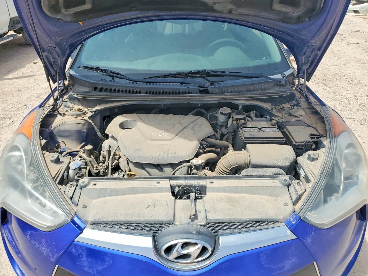 Hyundai VELOSTER Base