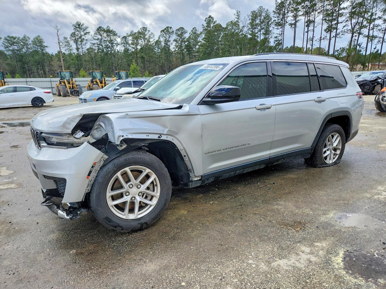 Salvage Jeep Grand Cherokee Image