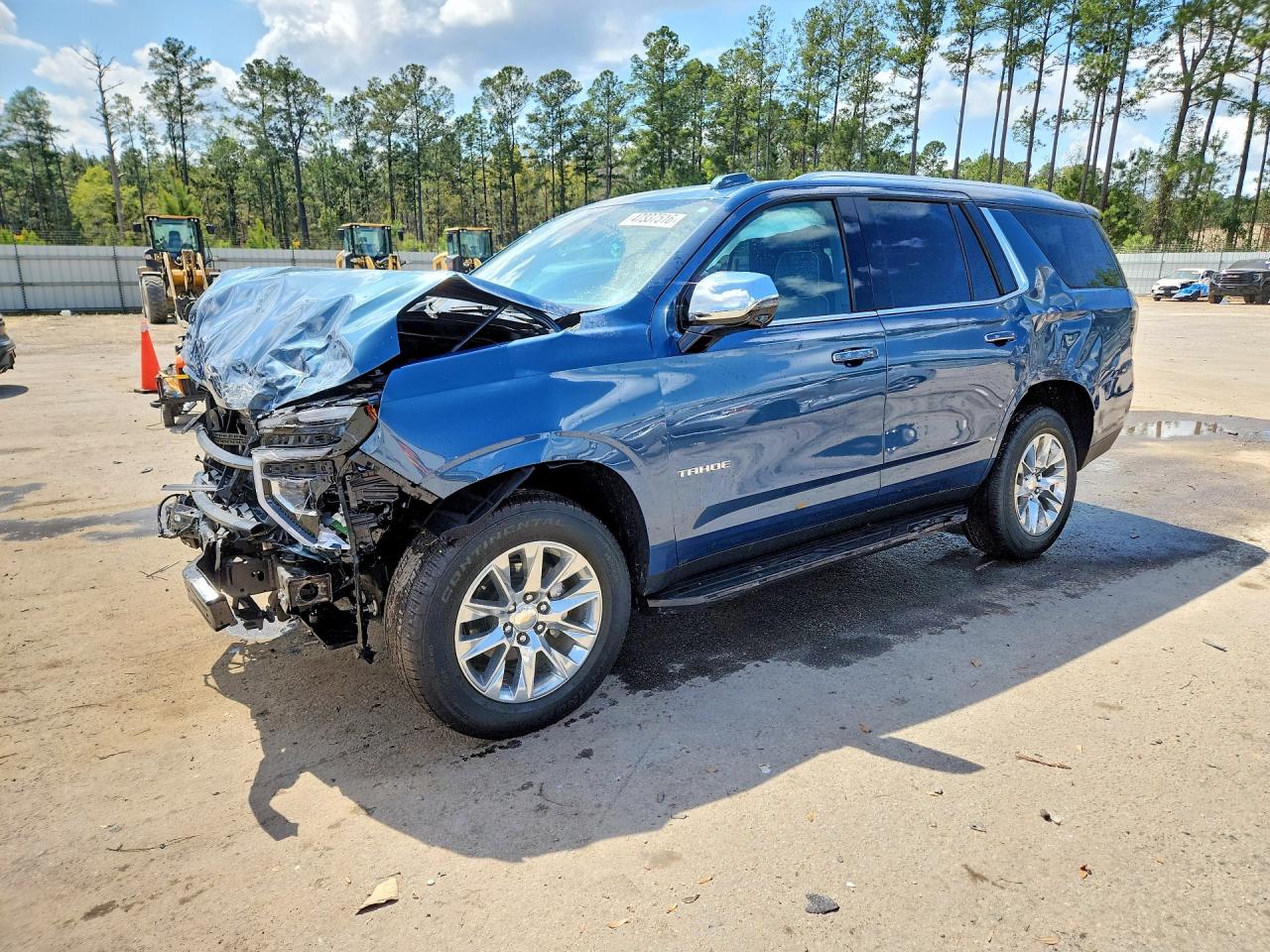 Salvage Chevrolet Tahoe Image