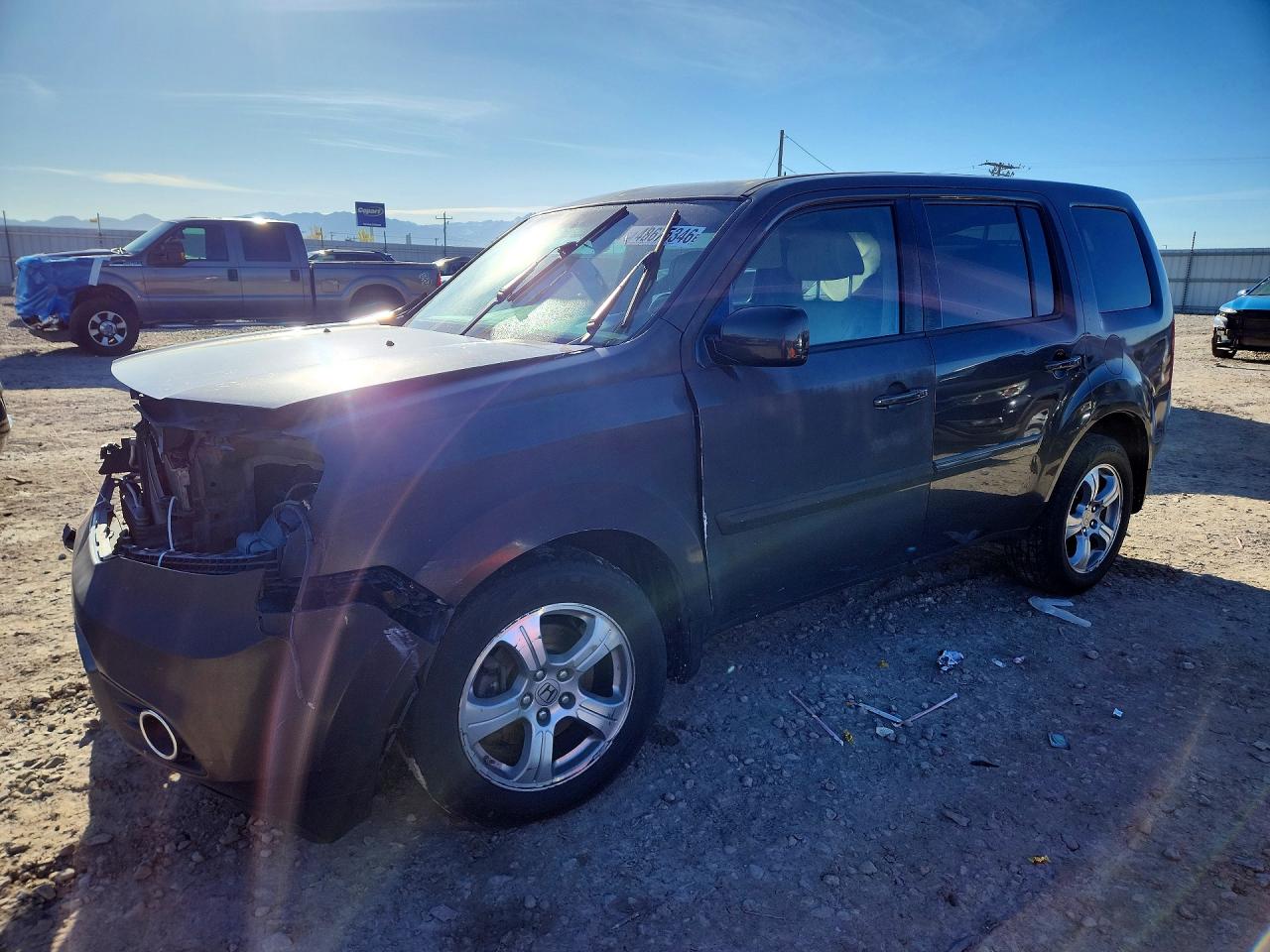 Salvage Honda Pilot Image