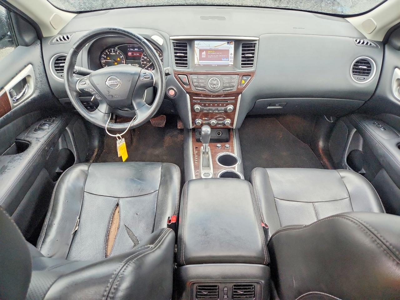Nissan Pathfinder S