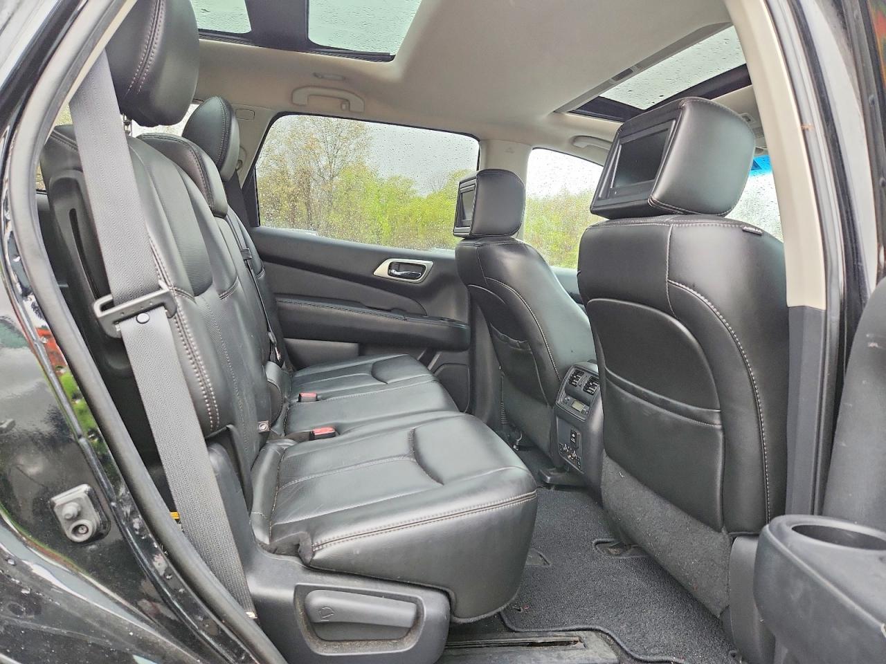 Nissan Pathfinder S