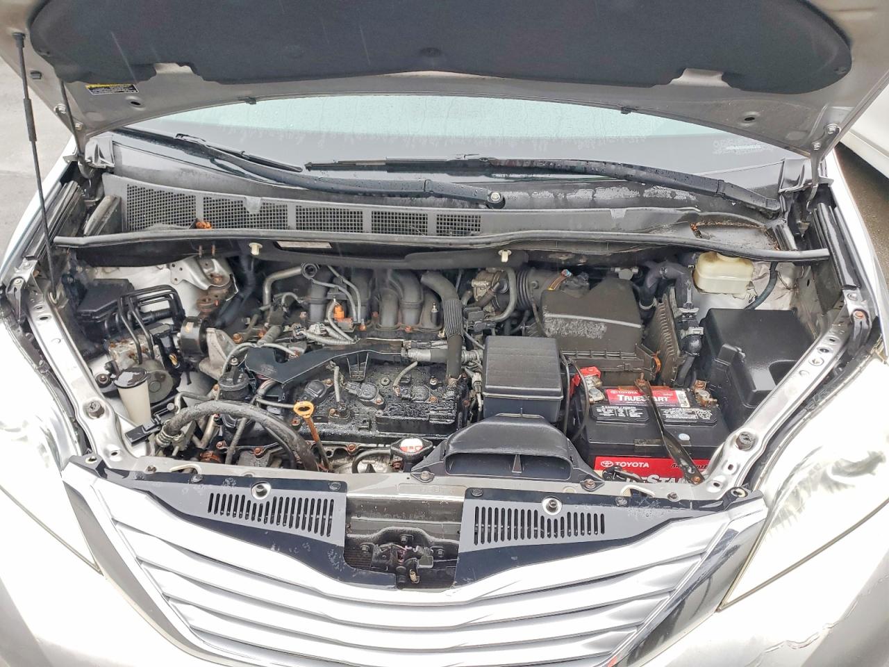 Toyota Sienna Le
