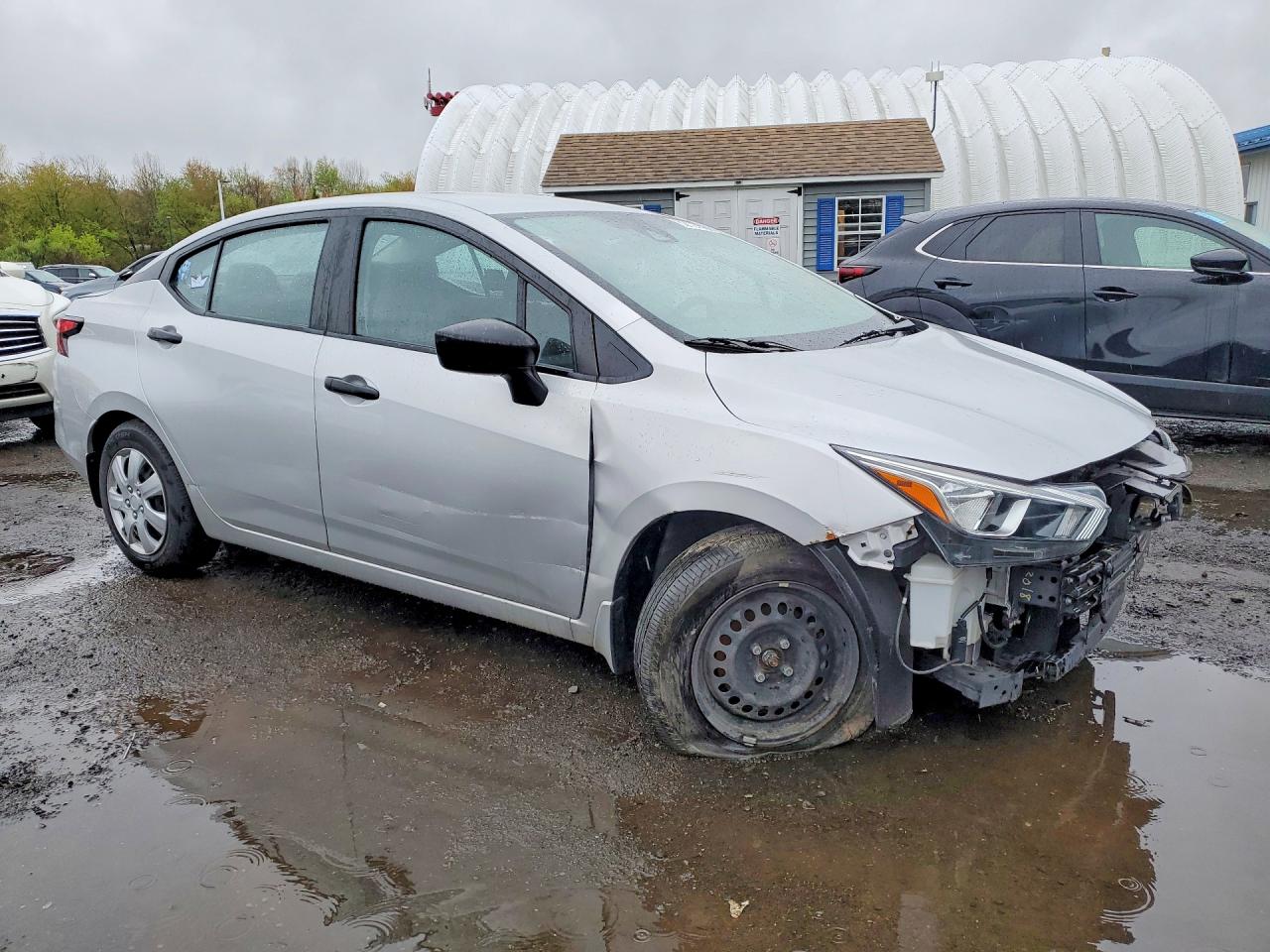 Nissan Versa S