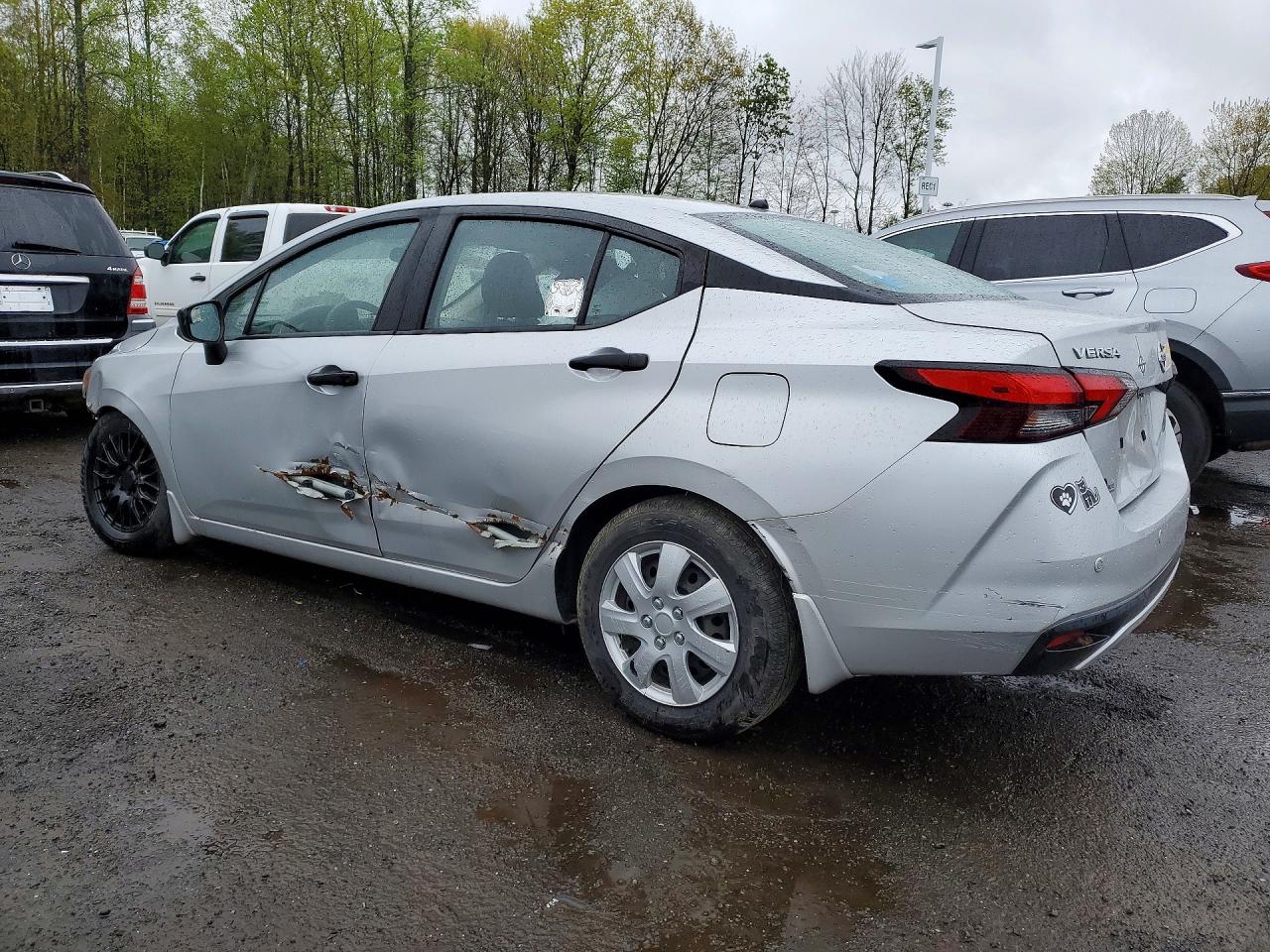 Nissan Versa S
