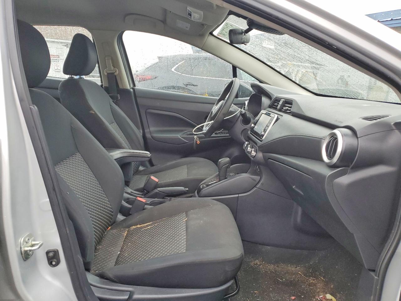 Nissan Versa S