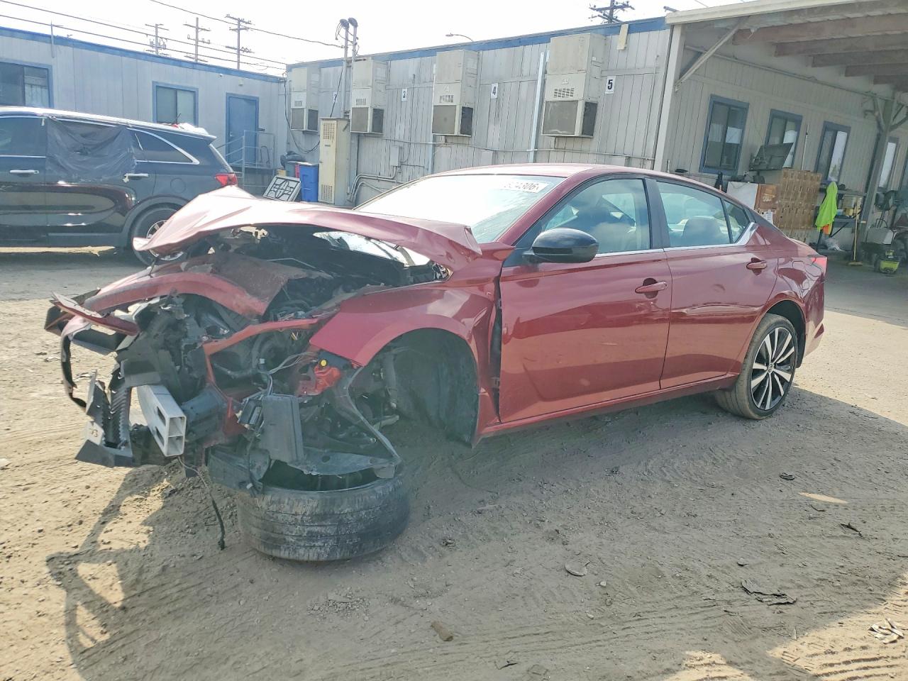 Salvage Nissan Altima Image