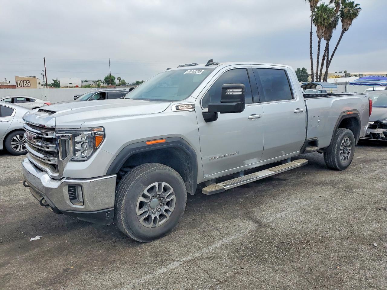 Salvage GMC Sierra Image