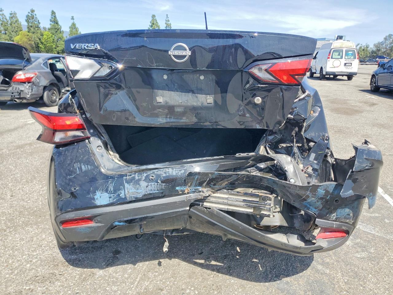 Nissan Versa S