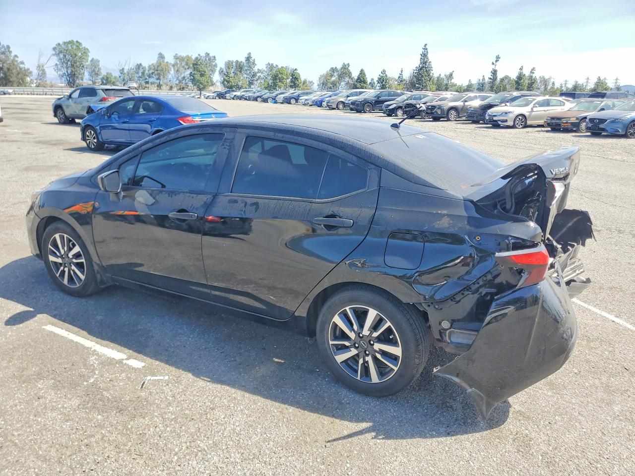 Nissan Versa S