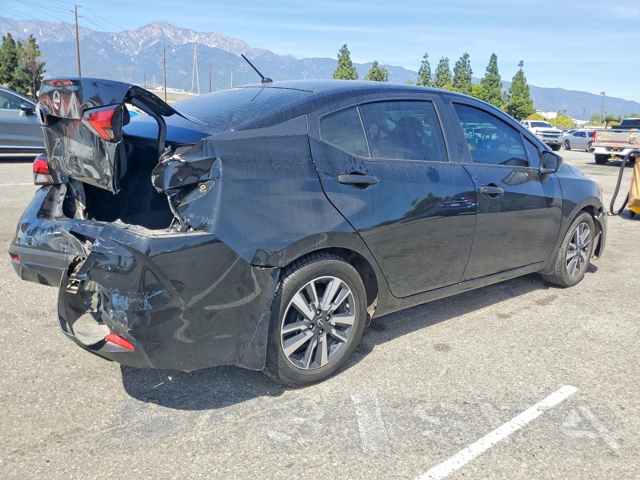 Nissan Versa S