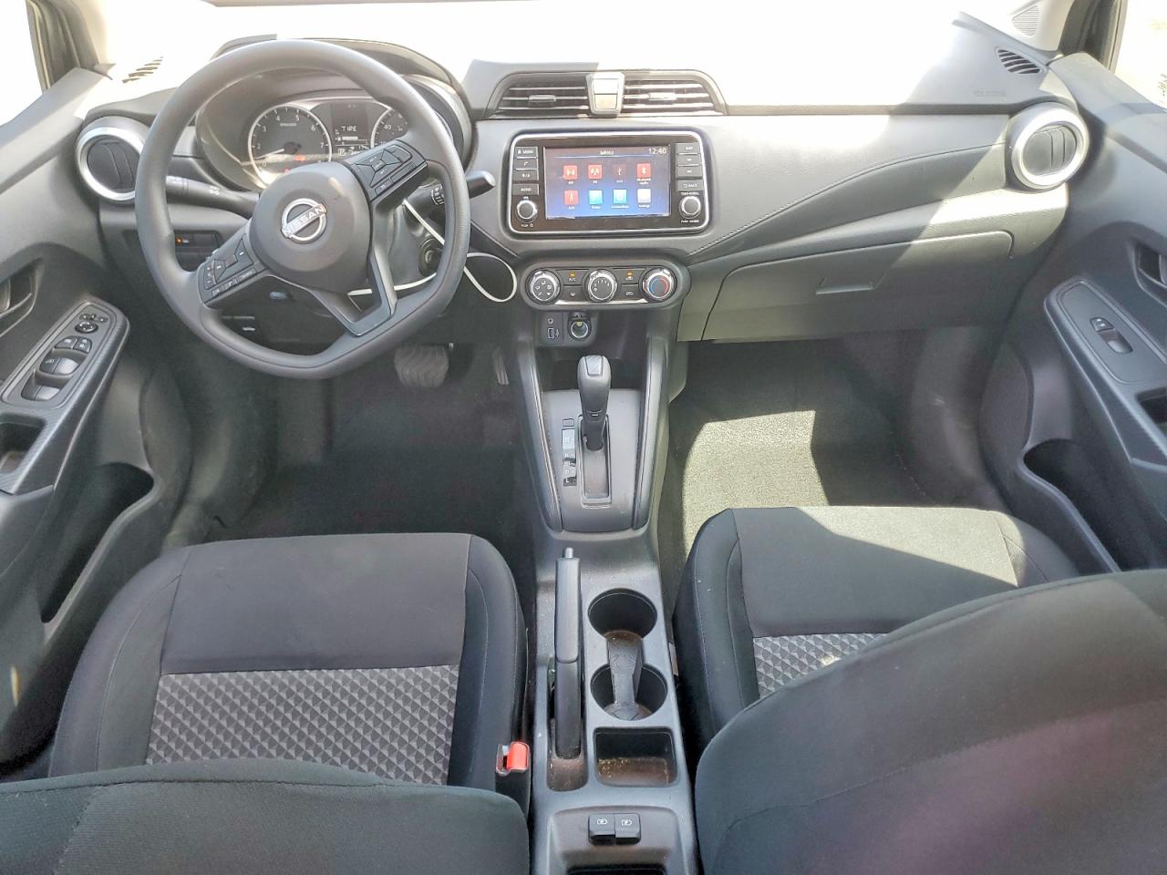 Nissan Versa S