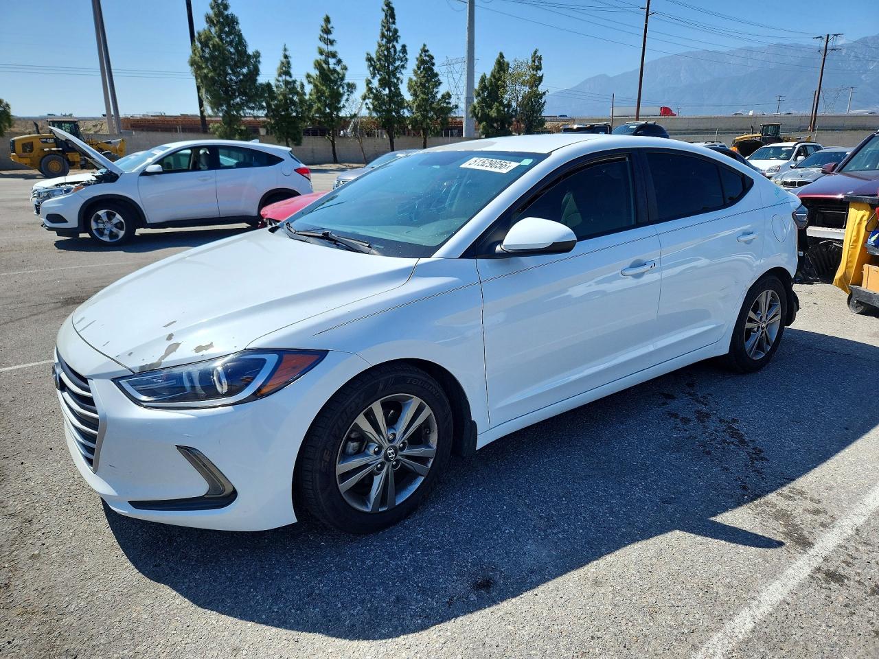 Salvage Hyundai ELANTRA Image