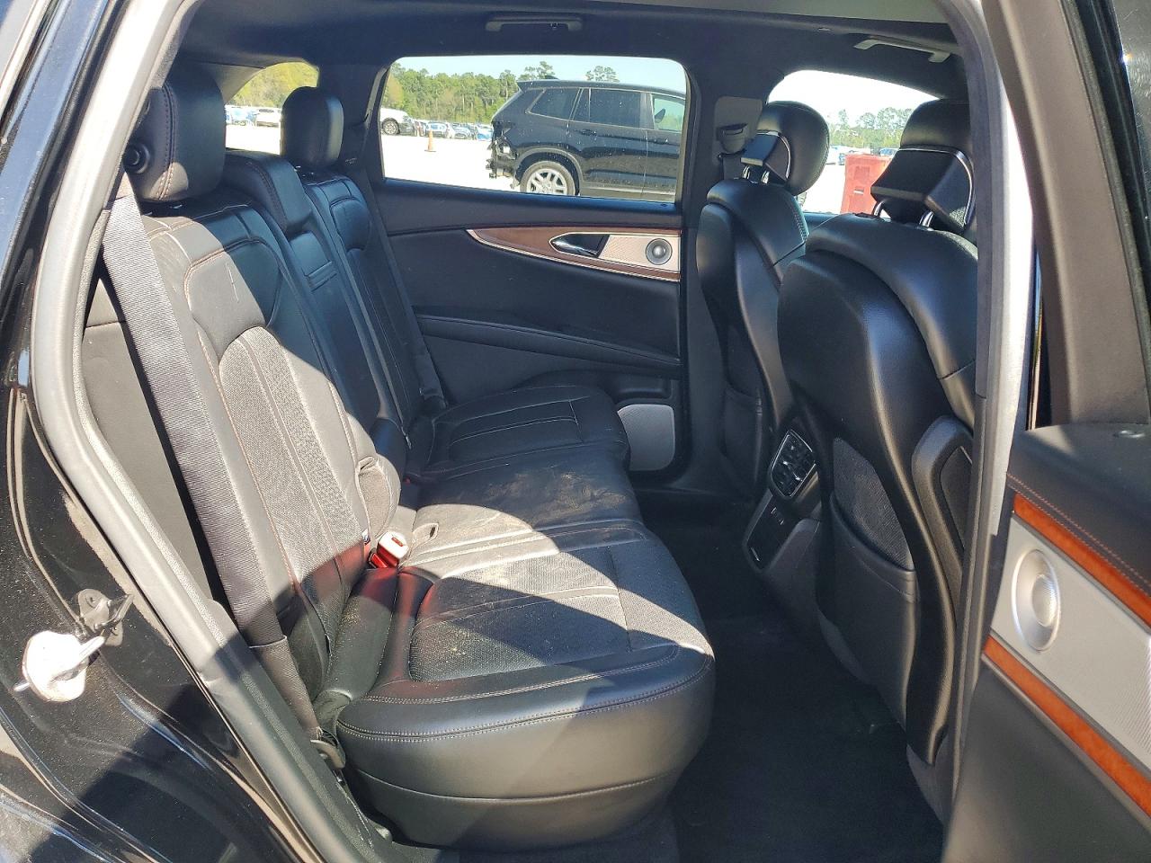 Lincoln MKX Black Label